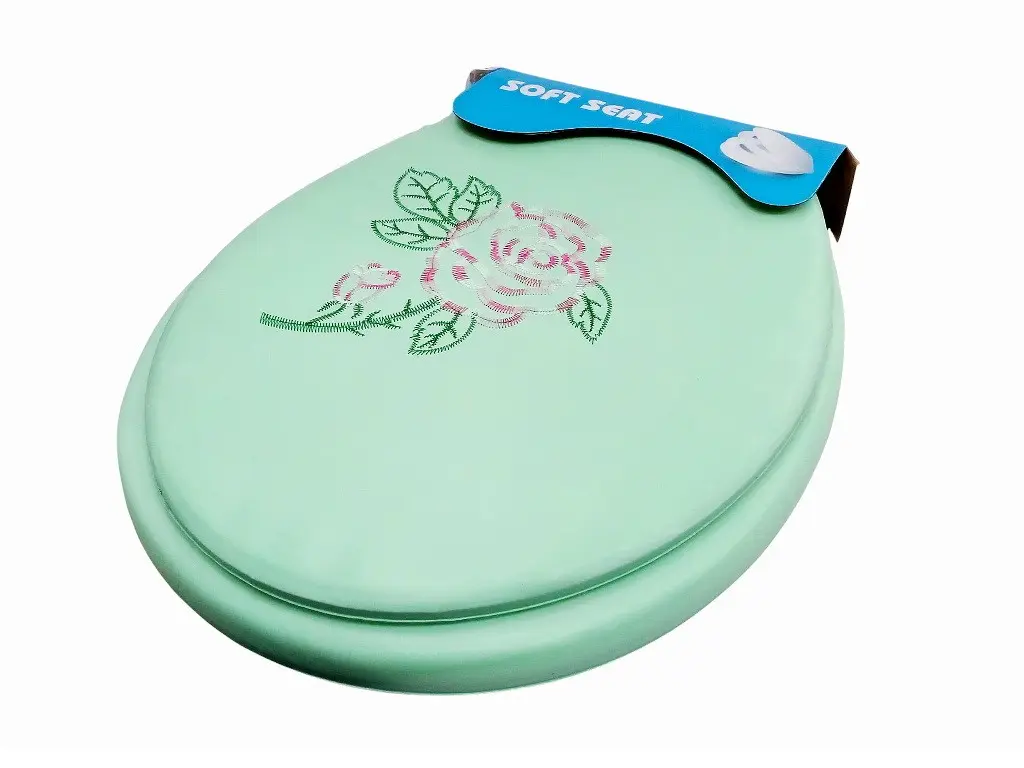 Tapa para baño diseño bordado