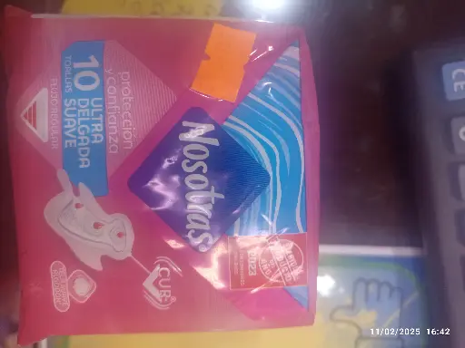 Toalla higiénica NOSOTRAS x10 ultra delgada suave